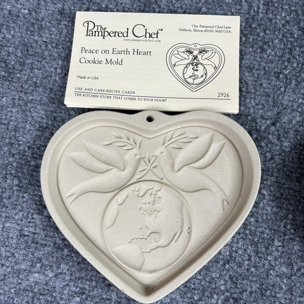 3 Vintage Pampered‎ Chef Family Heritage Heart Cookie Mold Hospitality Peace Y2K